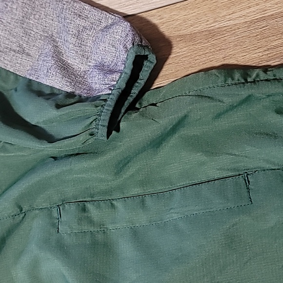 CARL BANKS MILWAUKEE BUCKS PULLOVER SWEATER SIZE MEDIUM MENS - Picture 4 of 9